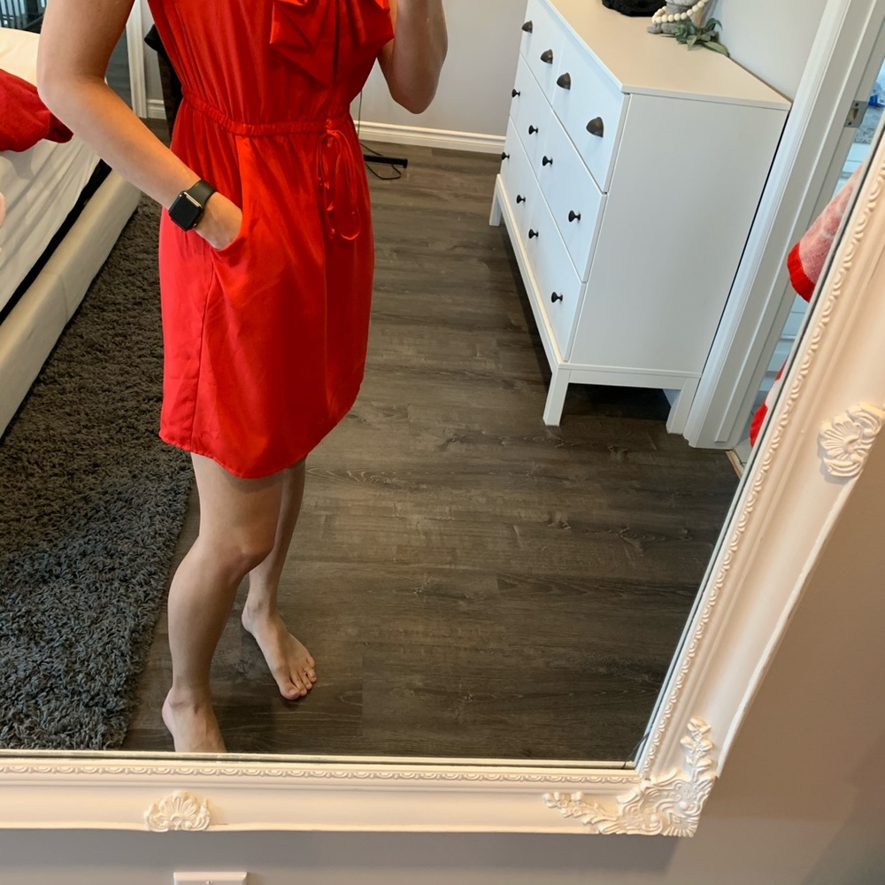Red dress - Picture 3 of 4